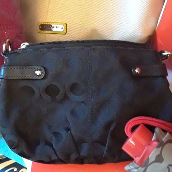 Coach wristlet with silver hardware - Picture 8 of 11